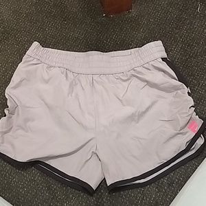 Fila NWOT running short